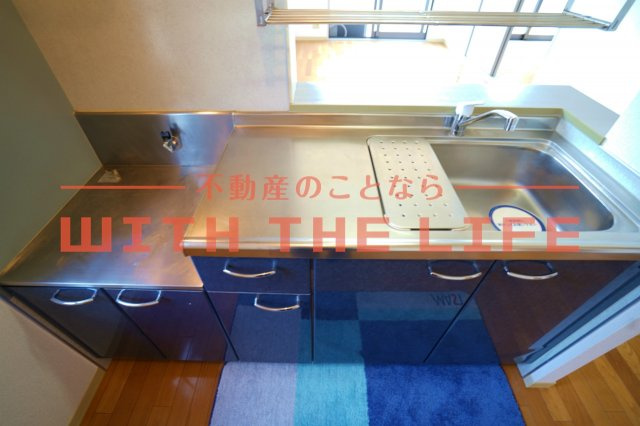 メジンK【キャッシュバック対象物件】のキッチン|コンパクトなキッチンで掃除もラクラク