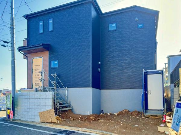 横浜市南区六ツ川２丁目の新築一戸建の外観|陽当りの良さが伝わります！
是非、現地にてご確認下さい。