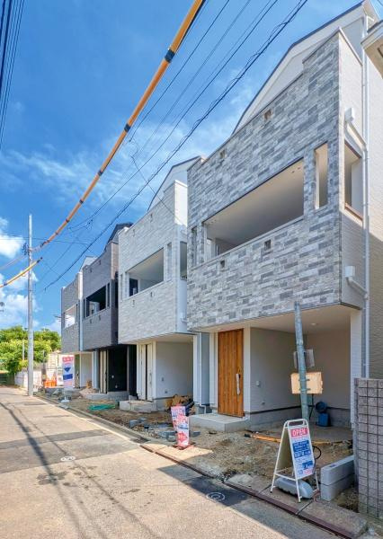 横浜市磯子区杉田５丁目の新築一戸建の外観|閑静な住宅地でゆったりとお過ごし頂けます。
お気軽にお問合せ下さい！