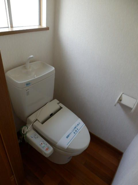 町田市中町２丁目の賃貸マンションのトイレ