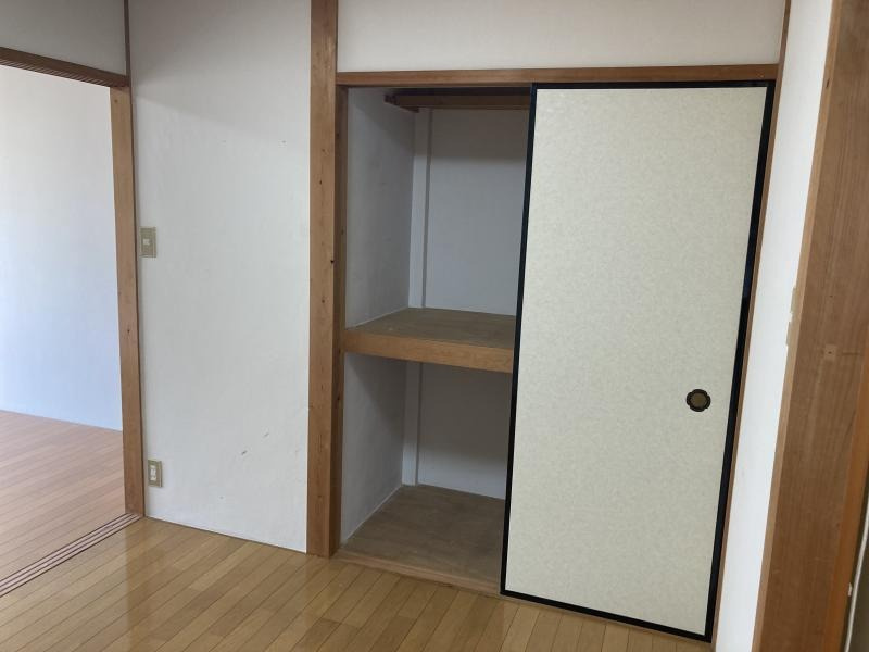 中越コーポの収納|たっぷりとした収納スペースです