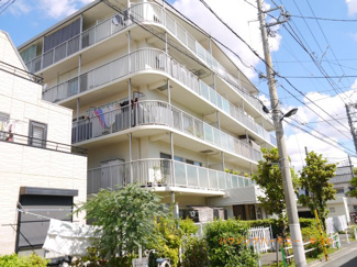 【外観】 | RC造５階建てのシャープな創りのマンションです。