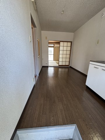 第3晴美ハイツの玄関