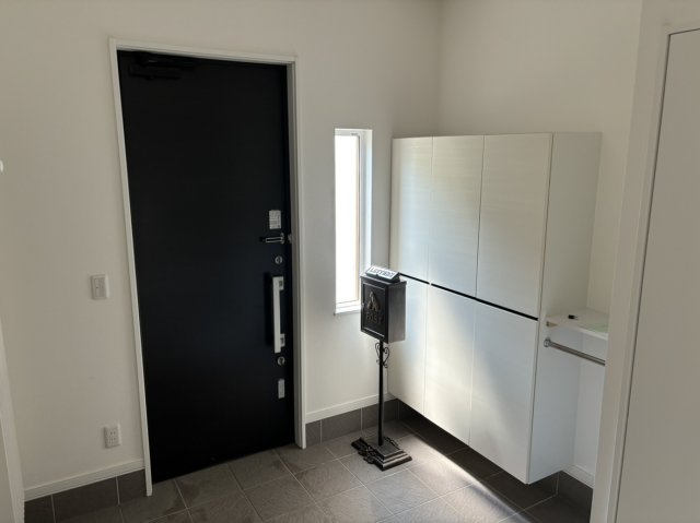 北見市中央三輪３丁目戸建の玄関