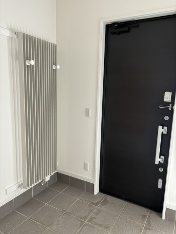 北見市中央三輪３丁目戸建の玄関