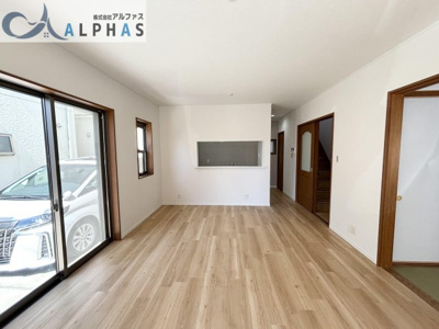 【居間・リビング】 | 姫路市飾磨区細江　一戸建て | 広々としたリビング♪