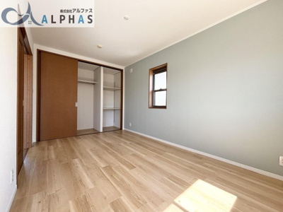 【洋室】 | 姫路市飾磨区細江　一戸建て | おしゃれなアクセントクロス採用の洋室♪