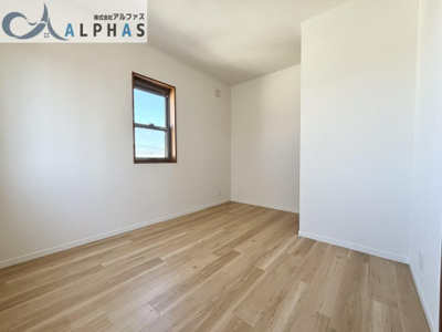 【洋室】 | 姫路市飾磨区細江　一戸建て | 洋室♪