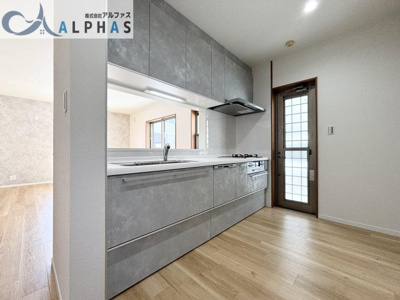 【キッチン】 | 姫路市飾磨区細江　一戸建て | カウンタータイプの新しいシステムキッチン！！食器洗い乾燥機付き♪