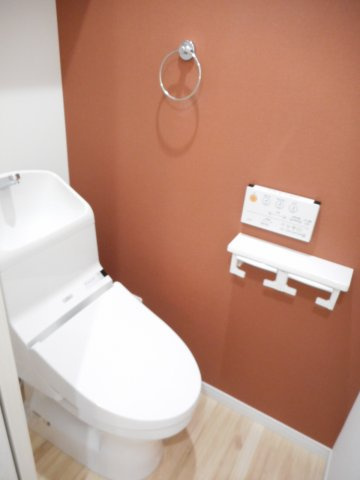 シャルロットのトイレ|ゆったりとした空間のトイレです