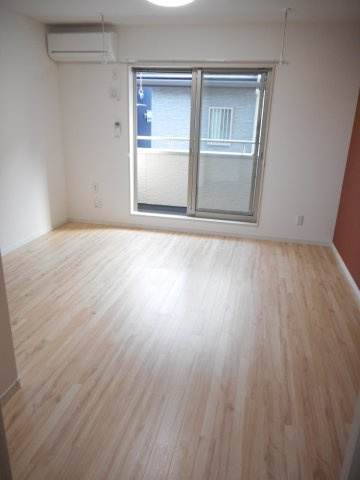 シャルロットの洋室|使い勝手のいい洋室です