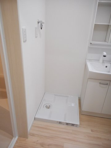 シャルロットのその他|洗濯機置場