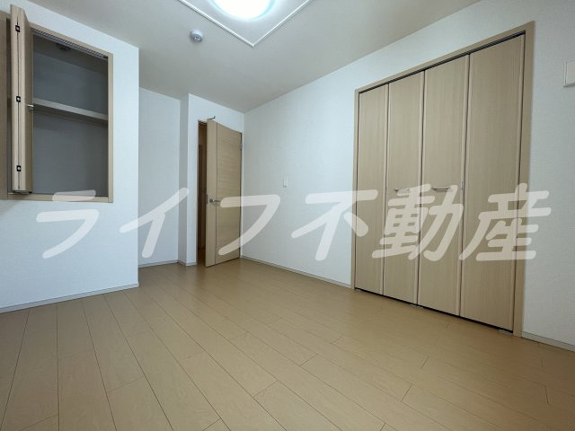 コッティIの寝室|開放的な寝室です