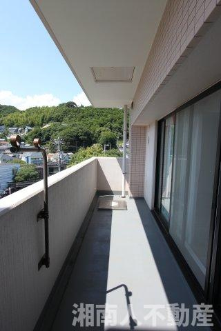 藤和ガーデンハウス葉山のバルコニー