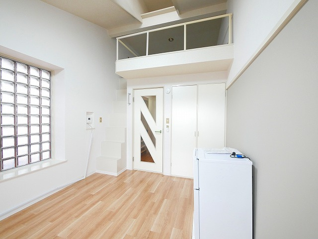 シティパレス新大宮P-5の洋室