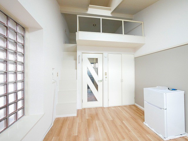 シティパレス新大宮P-5の洋室