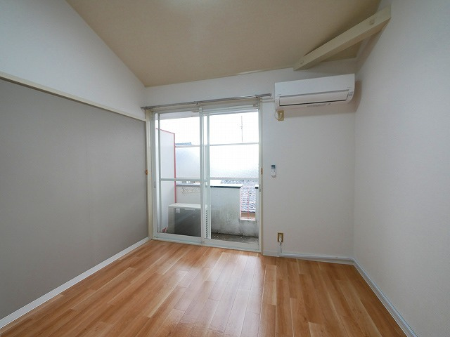 シティパレス新大宮P-5の居間・リビング