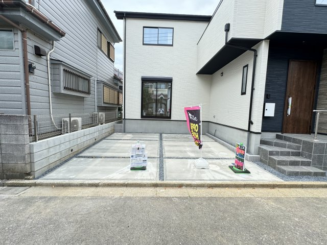 鎌ケ谷市北中沢２丁目新築戸建（北中沢７期）の駐車場|駐車スペース・並列２台駐車可