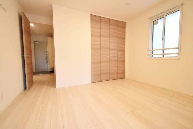 ヴェラアズールの寝室|洋室6.6帖