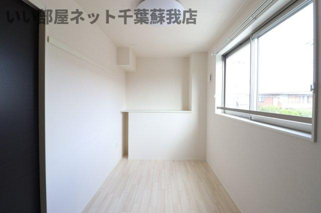 ニューコスモの洋室|明るい洋室です