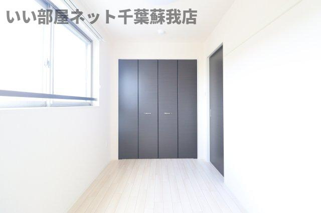 ニューコスモの寝室|落ち着いた色調の寝室です