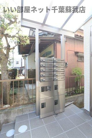 ミリアビタ大森台Ⅱ のロビー|宅配ボックスがあると、自分の時間を有効活用できますね！