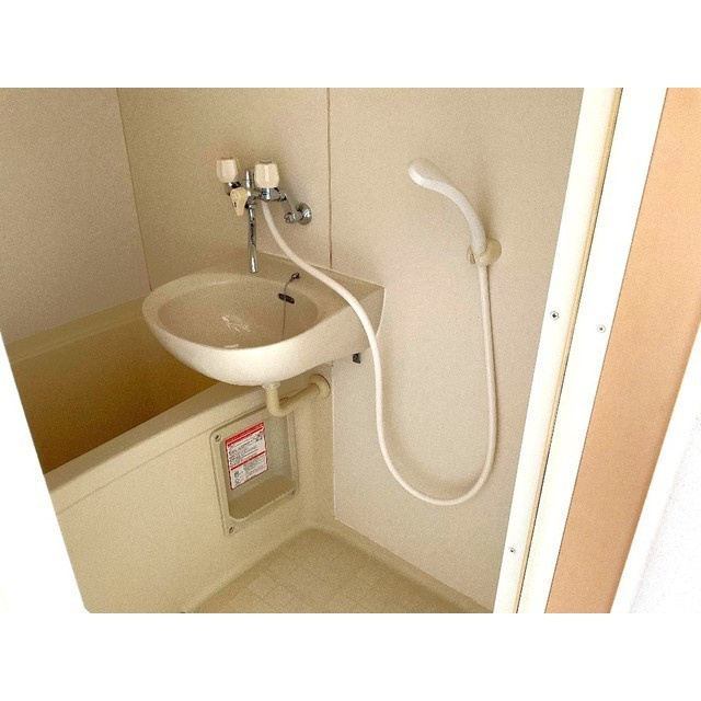 ブランドール北之幸谷3の洗面所