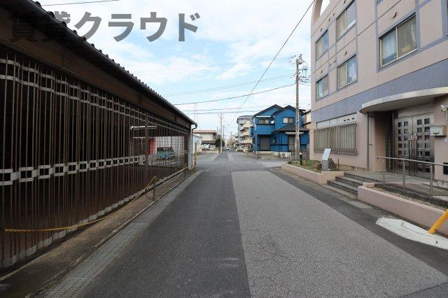 リブリ・ヴァネッサの周辺