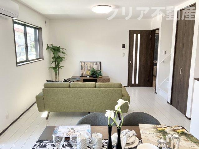 【居間・リビング】 | 伊勢崎市寿町　未入居戸建て