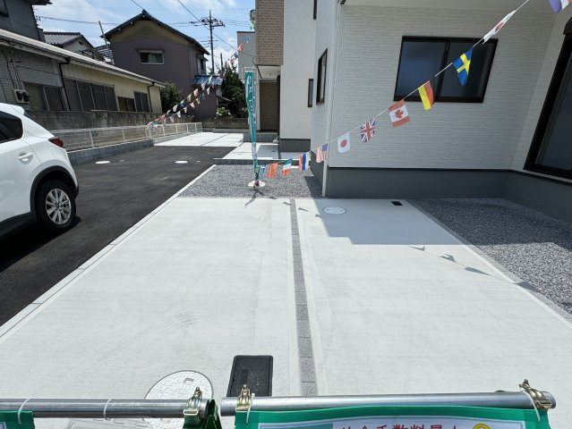 三郷市彦沢１丁目新築戸建（彦沢２期）の駐車場|1号棟駐車スペース・並列２台駐車可