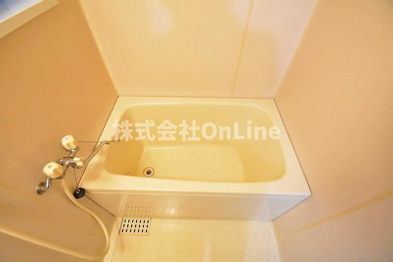 東大阪市大蓮南１丁目のアパートの浴室