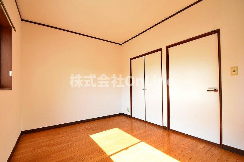 東大阪市大蓮南１丁目のアパートの洋室