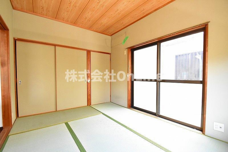 東大阪市大蓮南１丁目のアパートの和室