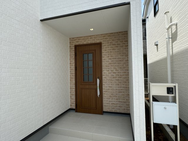 三郷市彦沢１丁目新築戸建（彦沢２期）のエントランス|エントランス・玄関ポーチ