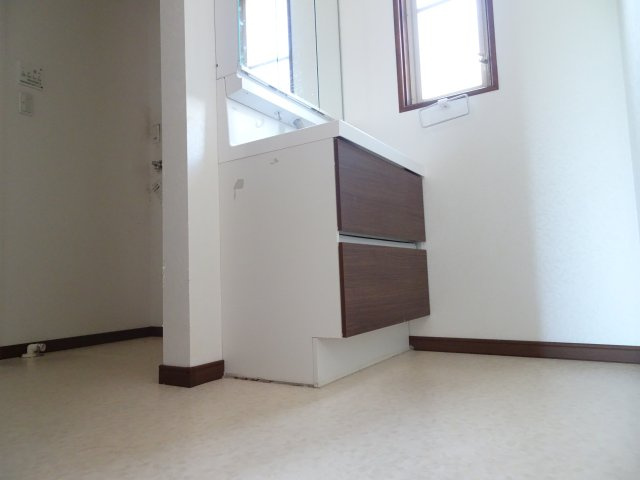 ヤモタス東町の独立洗面台