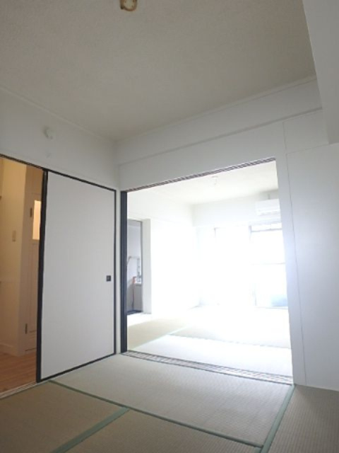 ビレッジハウス安倍2号棟の和室|イメージ204号室の写真