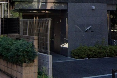 プレール・ドゥーク中野富士見町のエントランス