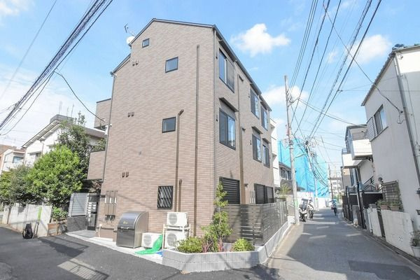 グランクオール明大前の外観