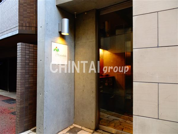 カナデール幡ヶ谷のエントランス