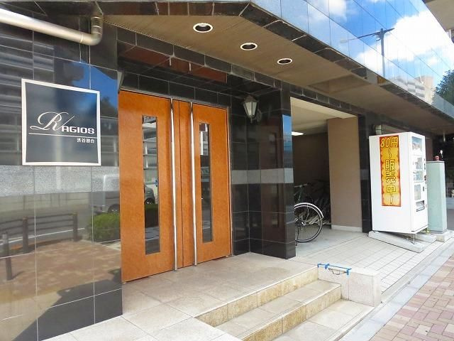 RAGIOS渋谷初台のエントランス