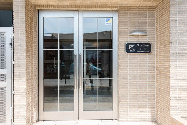 スカイコート初台 のエントランス