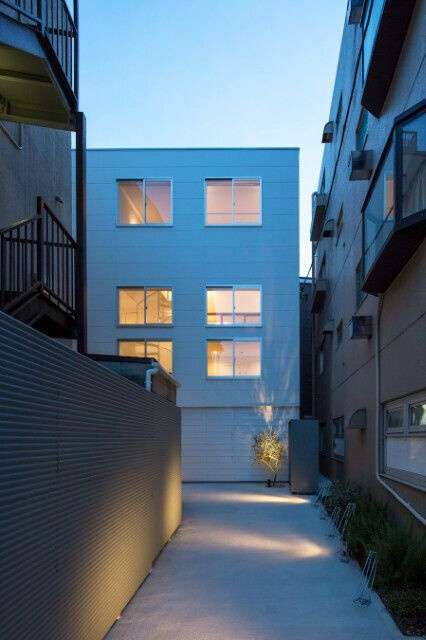 フォルトゥーナ初台のエントランス