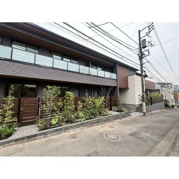 TREE TOPS 代々木の外観