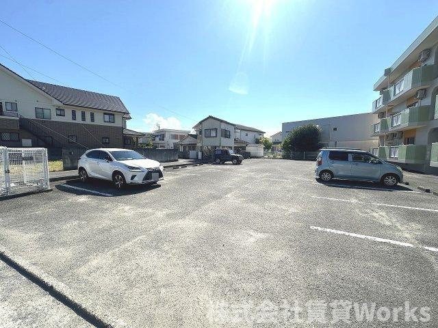 モワ・ジュールの駐車場|駐車場です