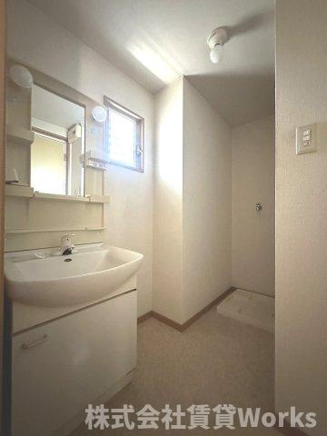 モワ・ジュールの洗面所|広い洗面スペース