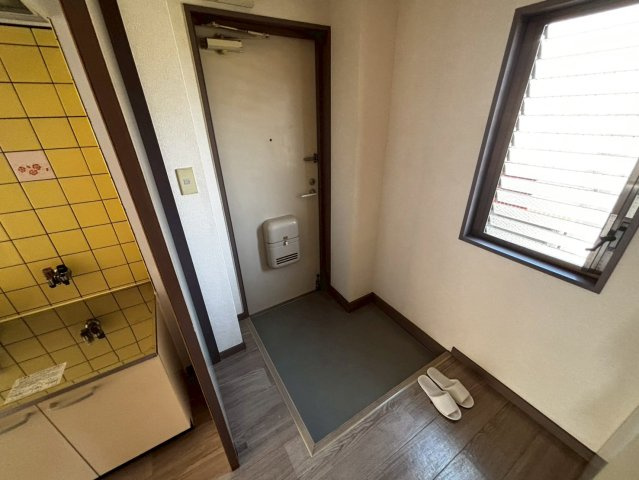 ハイツSDの玄関