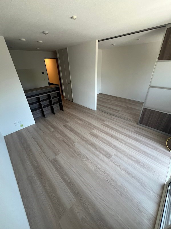 エレナ本山の居間・リビング