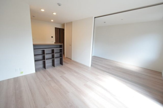 エレナ本山の洗面所