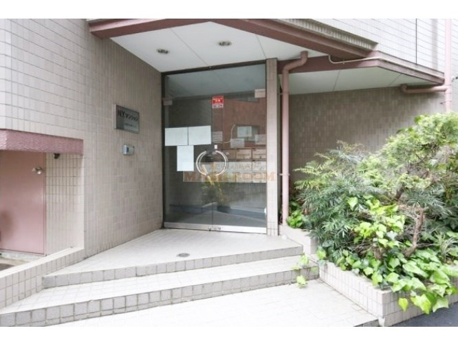 NYマンションのエントランス