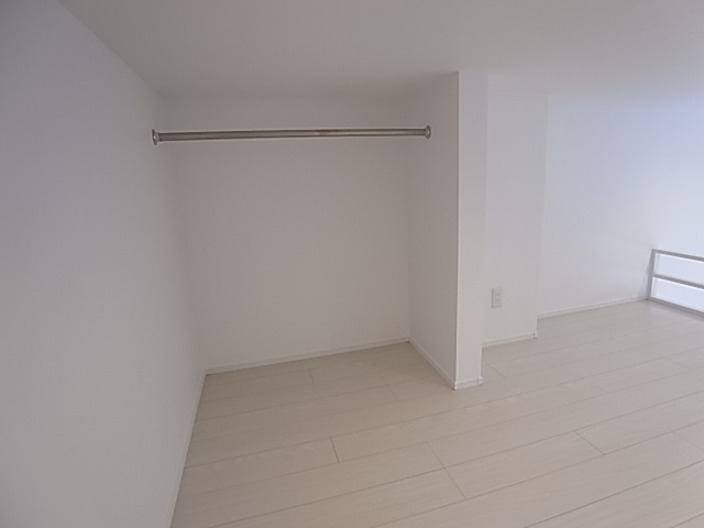 神戸市長田区野田町９丁目のアパートの内装|ロフト洋室